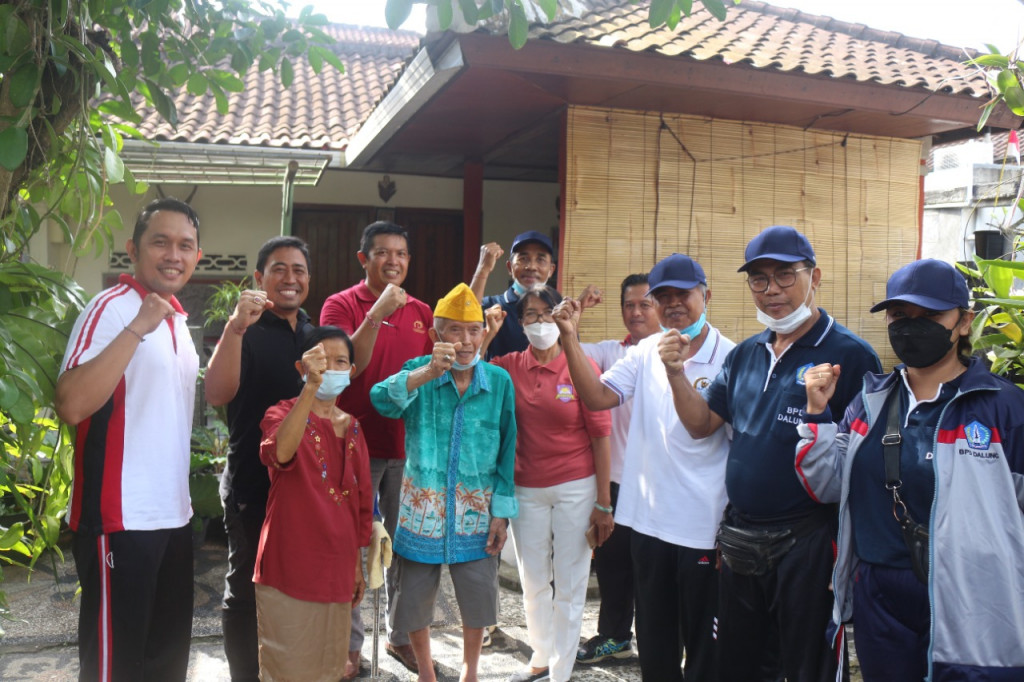 Apresiasi, Kegiatan Penyaluran Hasil Kelompok Ketahanan Pangan Desa kepada Warga Penyandang Disabilitas dan Para Veteran di Desa Dalung